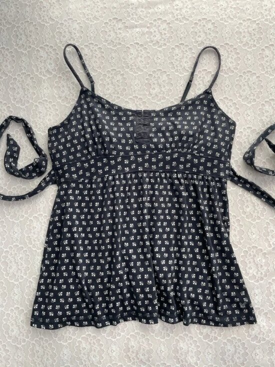 Tops - navy floral print babydoll cami top